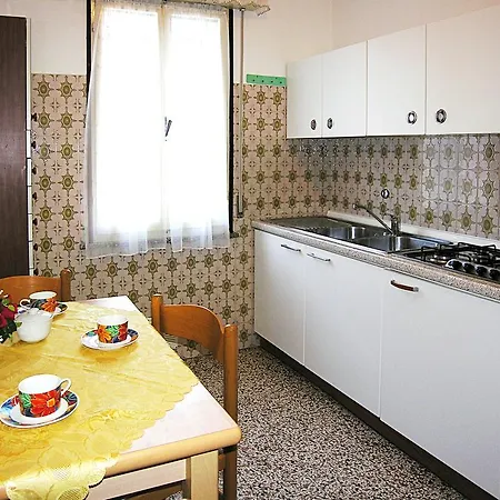 Apartment Dora *