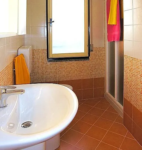 Апартаменти Dora *